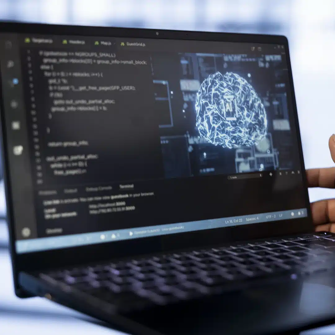 Desarrollo de aplicaciones de inteligencia artificial en empresas, una solución cada vez más utilizada en estrategias de marketing digital